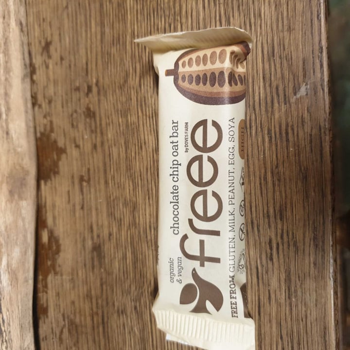 photo of Doves Farm Chocolate Chip Oat Bar shared by @faithy on  30 Dec 2019 - review