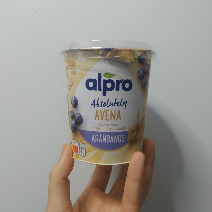 photo of Alpro Absolutely Oat Blueberry shared by @livelikevegansss on  08 Oct 2020 - review