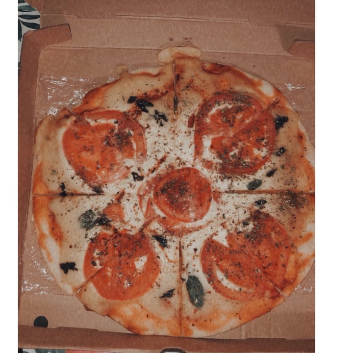 review photo of El Arte Del Buen Comer pizza shared by @candevegg on 17 Feb 2021 - review