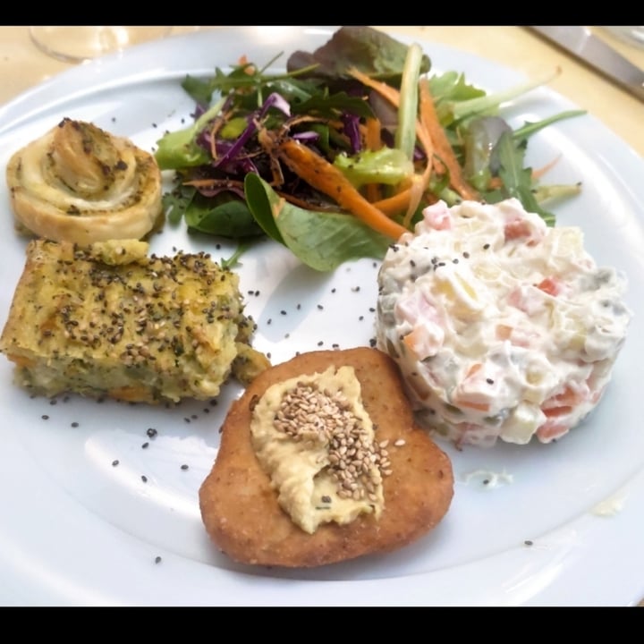 review photo of Hotel Ristorante Onda Azzurra Antipasto della casa shared by @dolcenera on 31 Mar 2022 - review