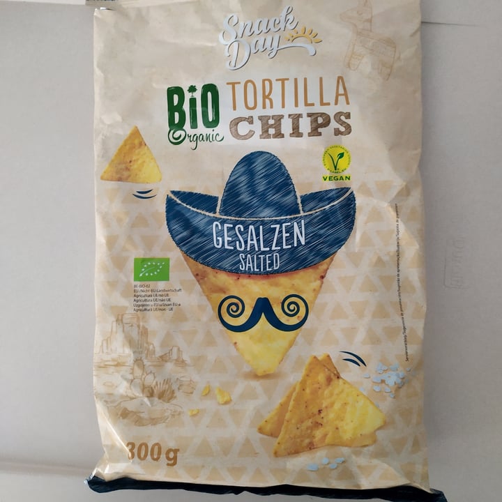 photo of Snack Day Tortilla Chips - Salted shared by @domineire on  09 Mar 2022 - review