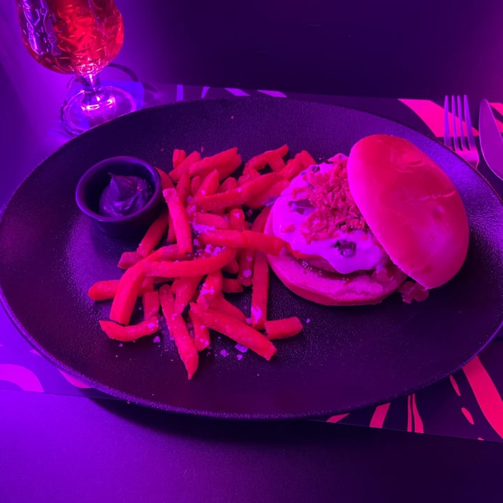 review photo of Guakame Guakame burger shared by @mazzo96 on 03 Dec 2021 - review