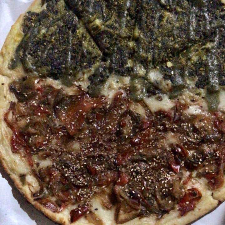 photo of Pizza Vegana Castelar Pizza miti-miti shared by @maiceva on  30 Aug 2020 - review