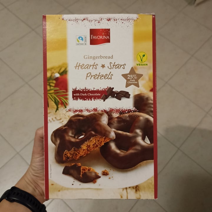 review photo of Favorina Gingerbread Hearts Stars Pretzels shared by @violus on 11 Nov 2022 - review