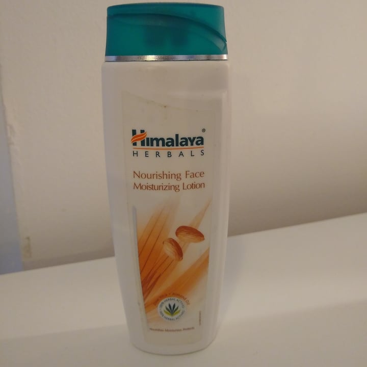 review photo of Himalaya Herbals Energizing Day Cream shared by @robertadoliveira on 01 May 2022 - review