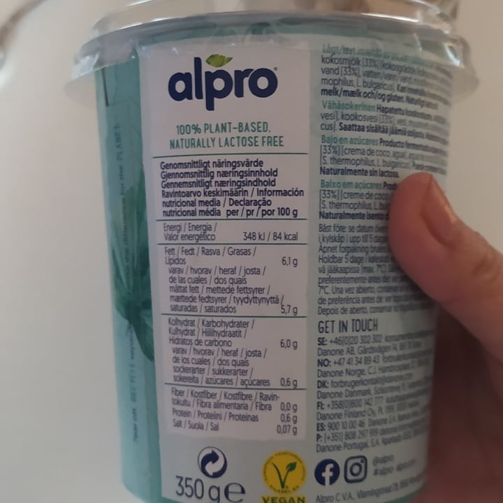 photo of Alpro Absolutely coconut Natural Low Sugar shared by @h3lena on  01 Dec 2022 - review