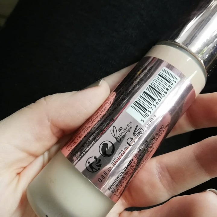 review photo of Revolution Beauty Conceal & Define Foundation shared by @queenfinehair on 17 Dec 2021 - review