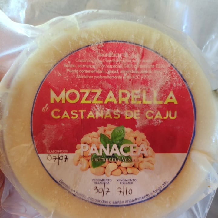 photo of Panacea Gastronomía Vegana Mozzarella de castañas De Cajú shared by @lasdrogaslisa on  16 Dec 2021 - review
