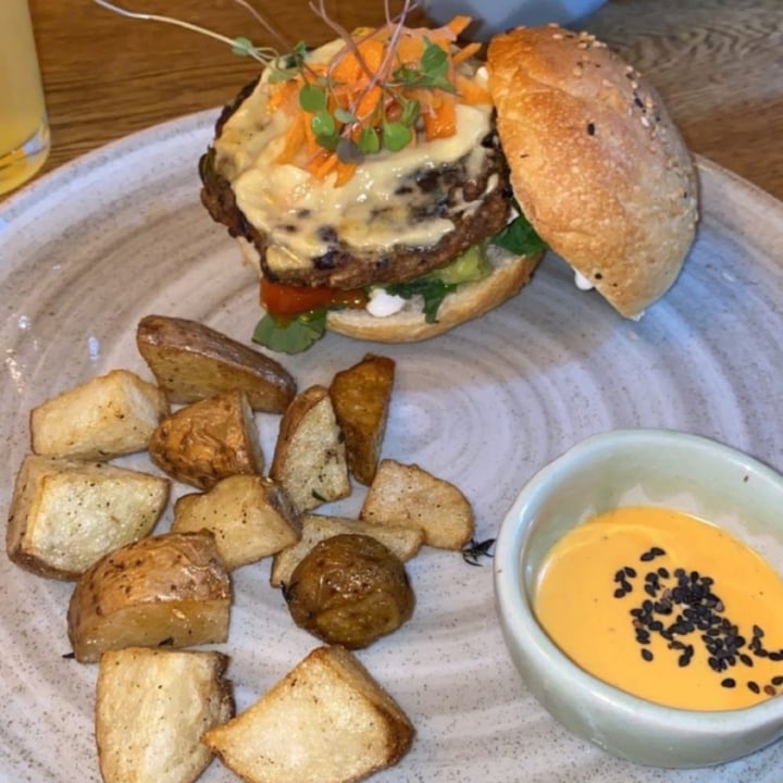 photo of INA Restaurante hamburguesa De Frijol shared by @sunshine18 on  19 Jun 2022 - review
