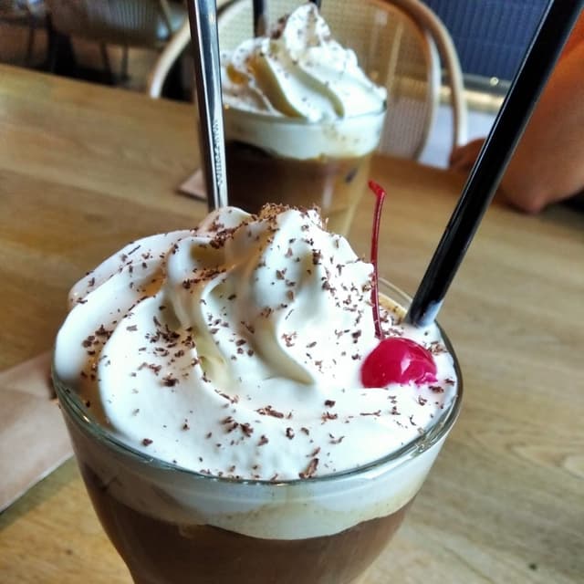 Photo of the dish “caffe latte with cream”