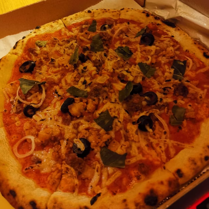 photo of Sunny Slices Meatless Lovers shared by @ananelia on  08 May 2021 - review