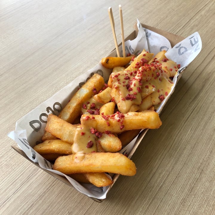 photo of Veggie Dojo Vegan Cheesy Fries shared by @katherinegloria on  07 Mar 2021 - review