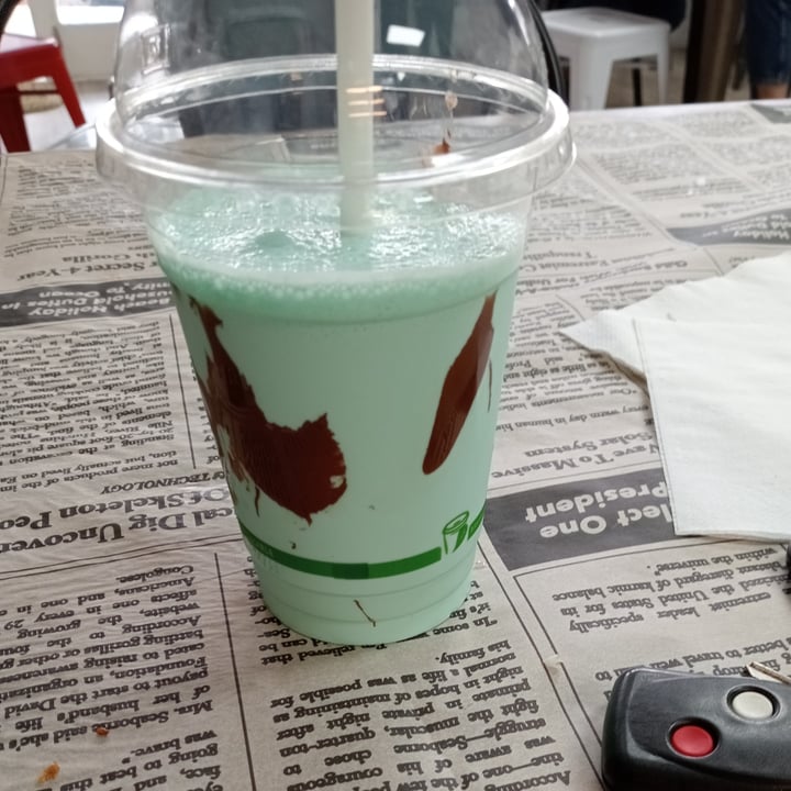 review photo of Vegan Streetfood Deli - Obs Peppermint Crisp Tart Mylkshake shared by @jaeskaapool on 21 Aug 2022 - review