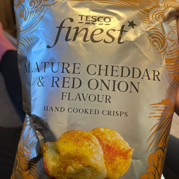 photo of Tesco Finest Mature Cheddar & Red Onion Flavour Hand Cooked Crisps shared by @charlotte160417 on  26 Oct 2022 - review