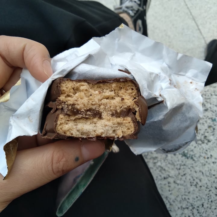 photo of Veganna Alfajor Marroc shared by @ondavegan on  28 Mar 2022 - review