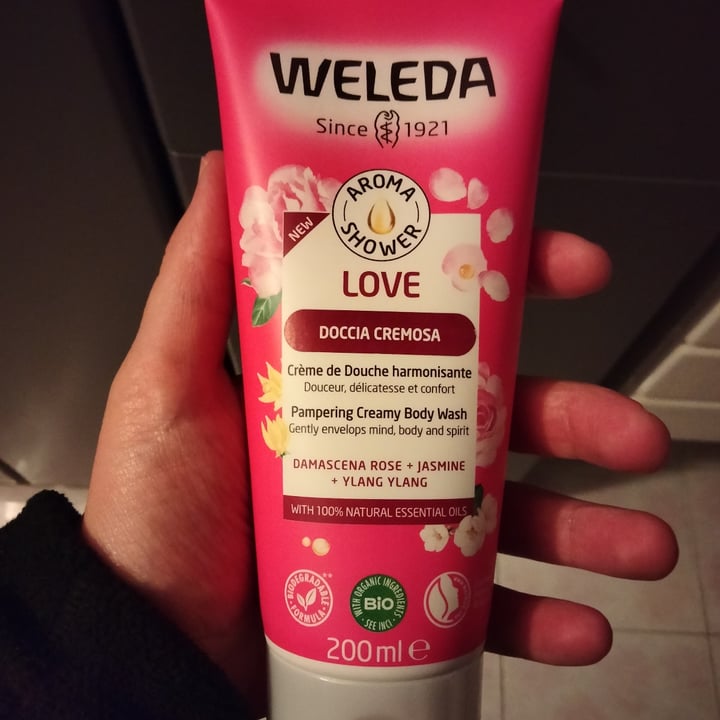 photo of Weleda Doccia Cremosa shared by @theviolet on  14 Jan 2022 - review