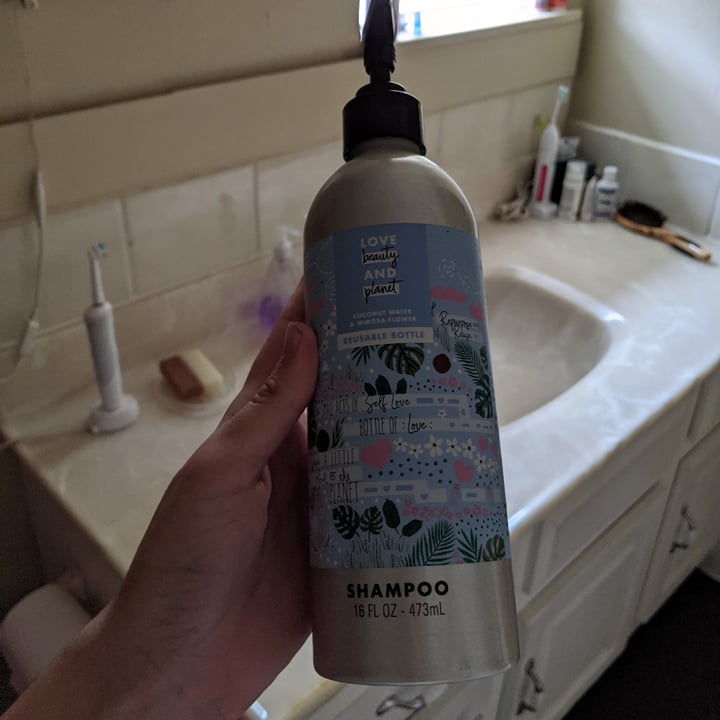 photo of Love Beauty and Planet Coconut Water & Mimosa Flower Shampoo shared by @veganjuliana on  01 Jul 2021 - review
