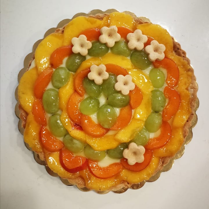 photo of LILIMPO'S BAKERY Crostata Con Frutta Di Stagione shared by @giuliaparashi on  09 Apr 2021 - review