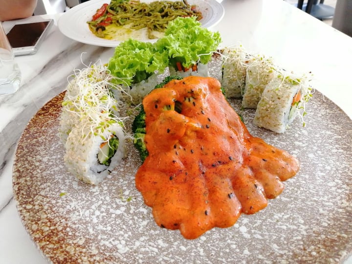 photo of Sun Vegetarian Cuisine Volcano sushi shared by @janicewithlove on  18 May 2019 - review