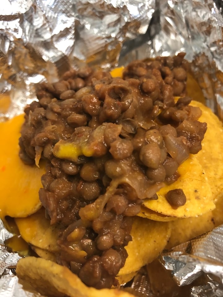 review photo of VeganMunch Nachos shared by @cristinarmzgmz on 10 Feb 2020 - review