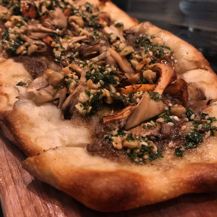 photo of Constantine Toronto Mushroom Flatbread shared by @thenewfoundyorker on  05 May 2020 - review