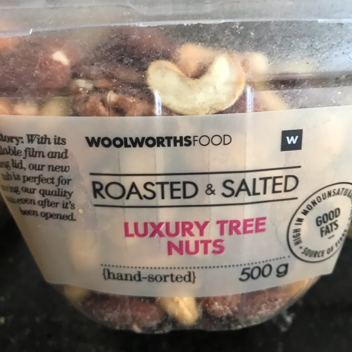 photo of Woolworths Food Luxury tree nuts shared by @harmlessimpact on  15 Feb 2022 - review