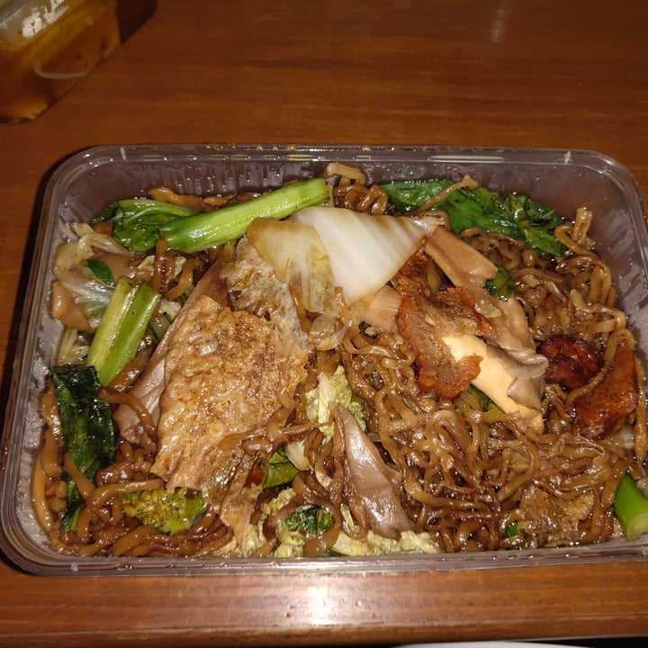 photo of Nature's Vegetarian Restaurant (Bangsar) Sdn. Bhd. Fried noodles shared by @stevenneoh on  17 Apr 2020 - review