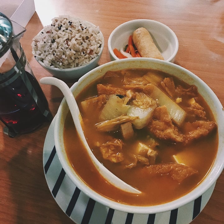 photo of Loving Hut Tom yam Ocean Hotpot Set shared by @mariaubergine on  01 Dec 2020 - review