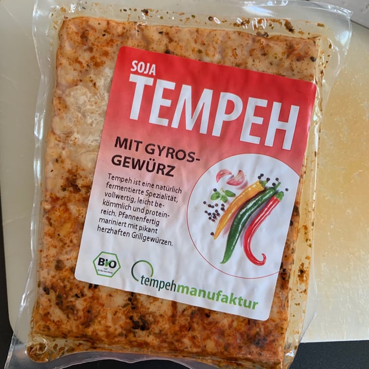 photo of Tempehmanufaktur Soja Tempeh Gyros shared by @simonesmouton on  29 Nov 2020 - review