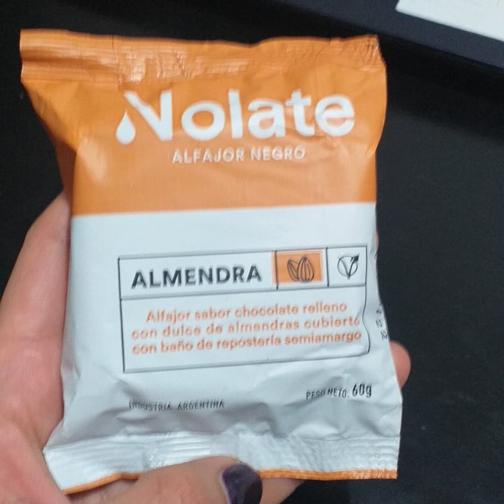 photo of Nolate Alfajor Sabor Chocolate Relleno Con Dulce De Almendras shared by @melinamelinacc on  04 Dec 2022 - review