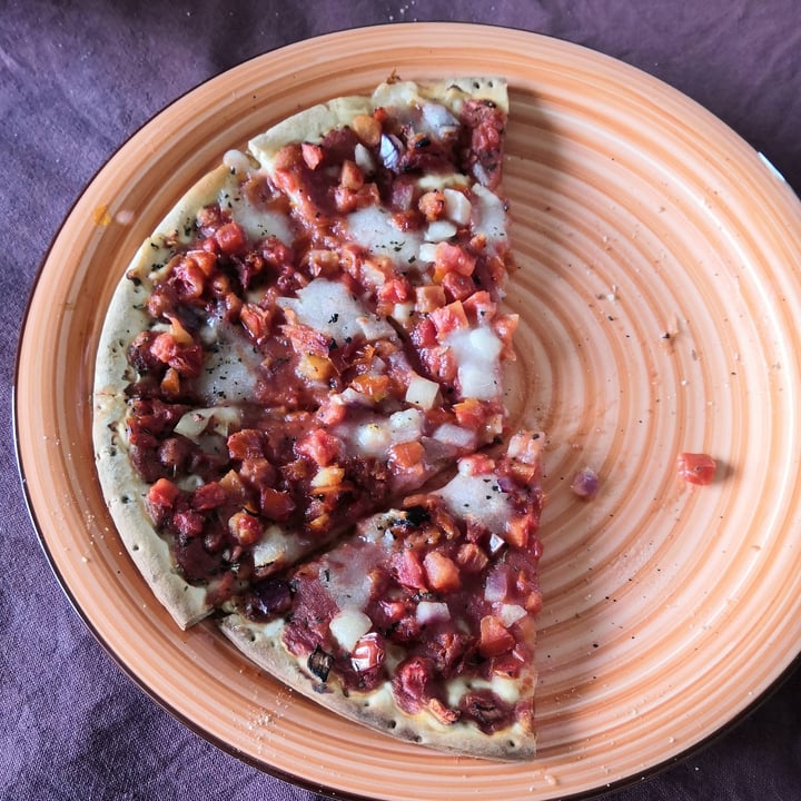 review photo of Vemondo Vegan Pizza Bruschetta shared by @ceciliaa on 31 Aug 2022 - review