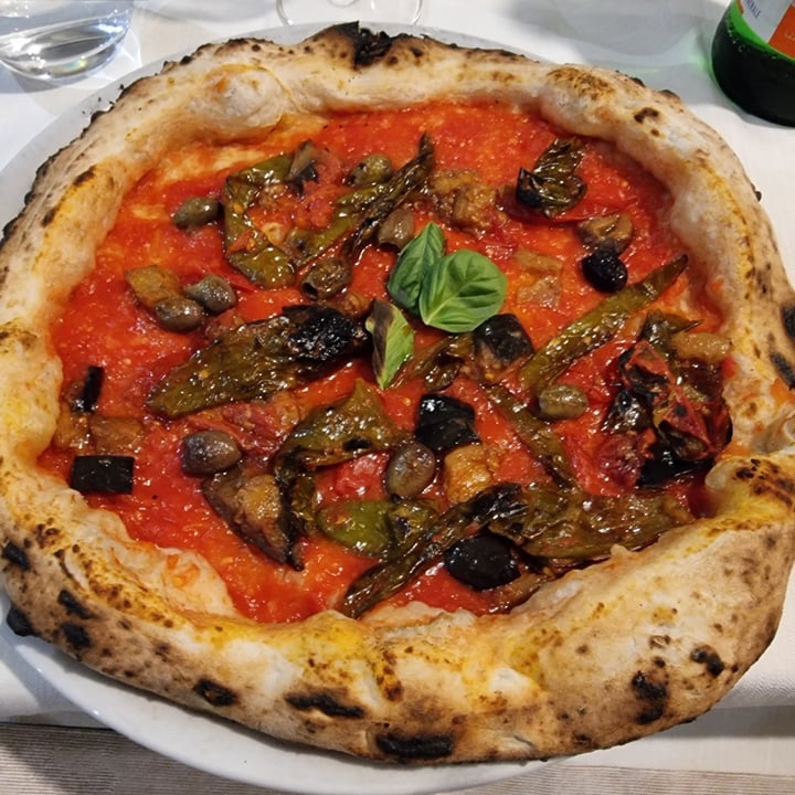 photo of Pizzeria Vizio 5 Pizza “Vera rossa” shared by @euberta89 on  15 Aug 2022 - review