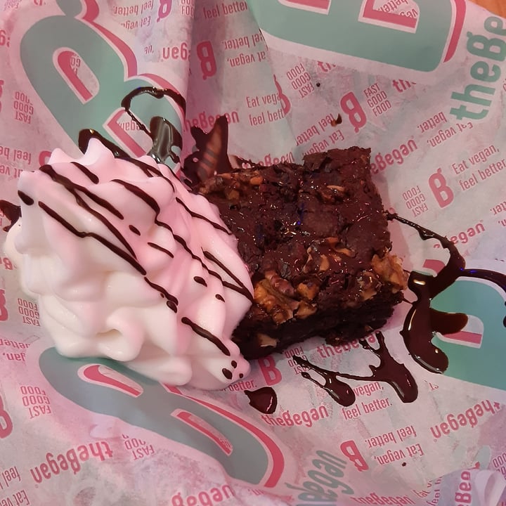 photo of The Began Brownie shared by @ventru88 on  14 Dec 2021 - review