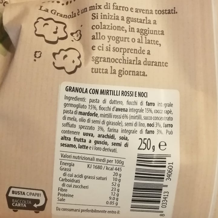 review photo of Poggio del farro Granola con mirtilli rossi e noci shared by @mimma on 10 Mar 2022 - review