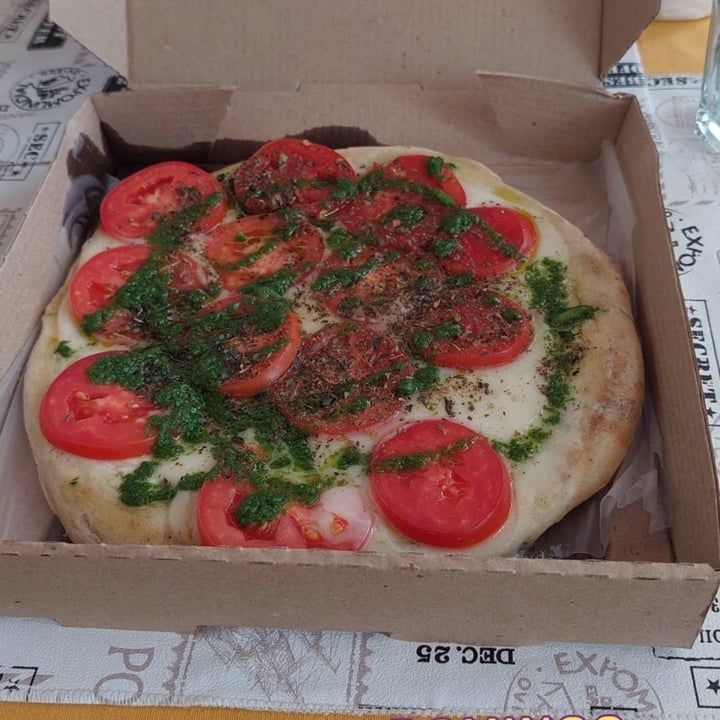 photo of Cuenco Vegano pizzas variedad shared by @paolaestancanea on  01 Jul 2021 - review