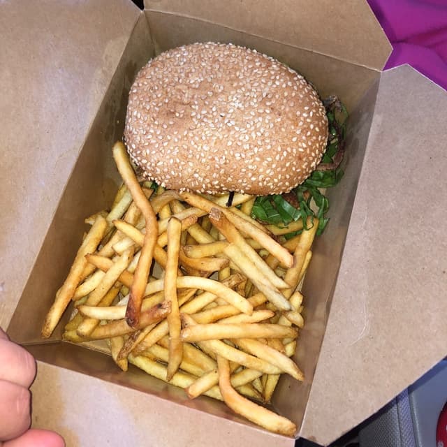 「BBQ Burger」の料理の写真