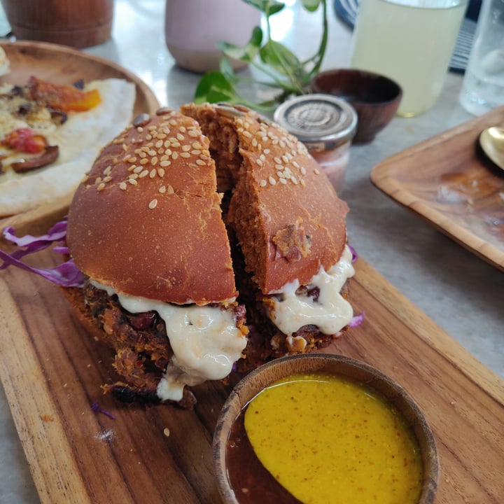review photo of Loving Earth Yoga Cafe No b**f burger (Mushroom+Bean) shared by @theveganwagon on 11 Feb 2021 - review