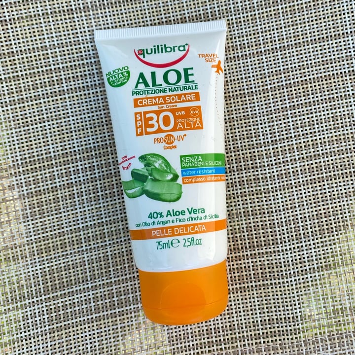 review photo of Equilibra Crema solare spf 30 shared by @eliana89 on 01 May 2022 - review
