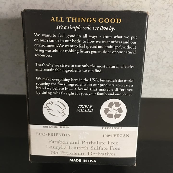 photo of Dr. Woods Naturally Raw Black Body Bar shared by @new-york-vegan on  30 May 2022 - review