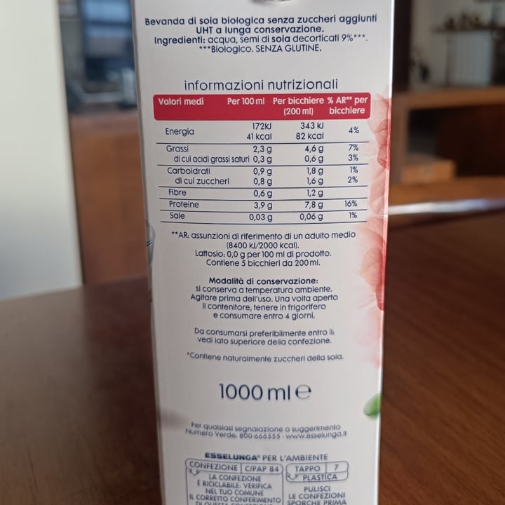 review photo of Esselunga Latte Di Soia shared by @itsjulie30 on 19 Oct 2022 - review