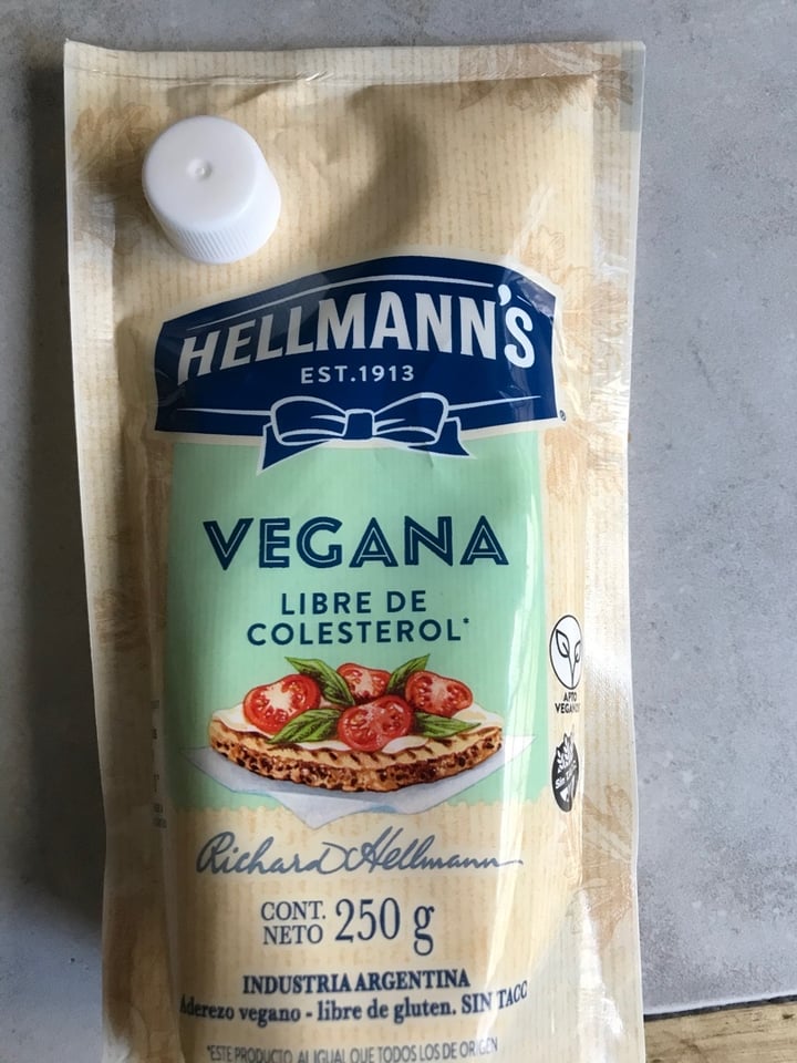 photo of Hellmann’s Hellman’s Vegan Mayonnaise shared by @vickycampano on  14 Feb 2020 - review