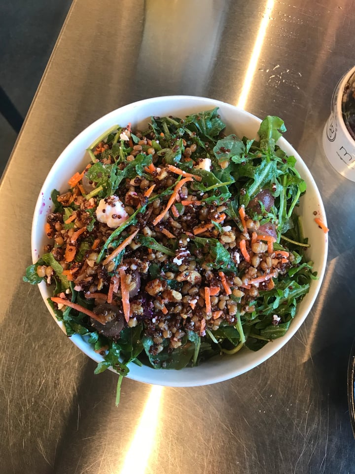 review photo of honeygrow Make it Grain Salad shared by @tetratye on 06 Oct 2018 - review