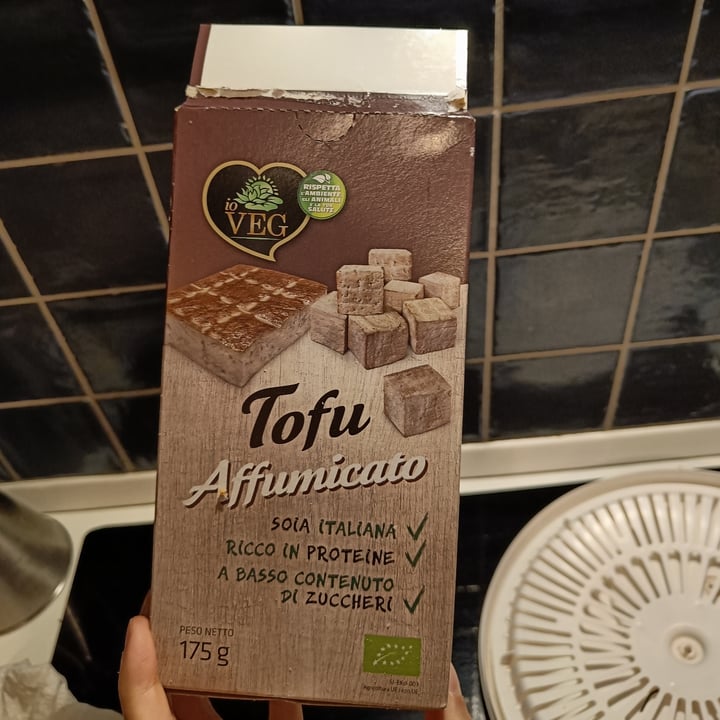 review photo of ioVEG Tofu Affumicato shared by @giuliacott on 31 Oct 2022 - review