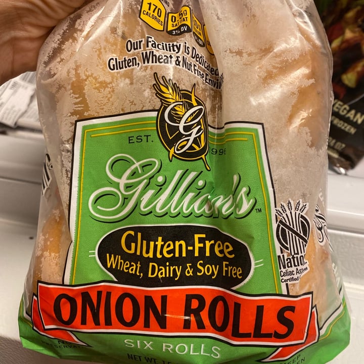 photo of Gillians Onion rolls shared by @thatveganchick on  12 Apr 2021 - review