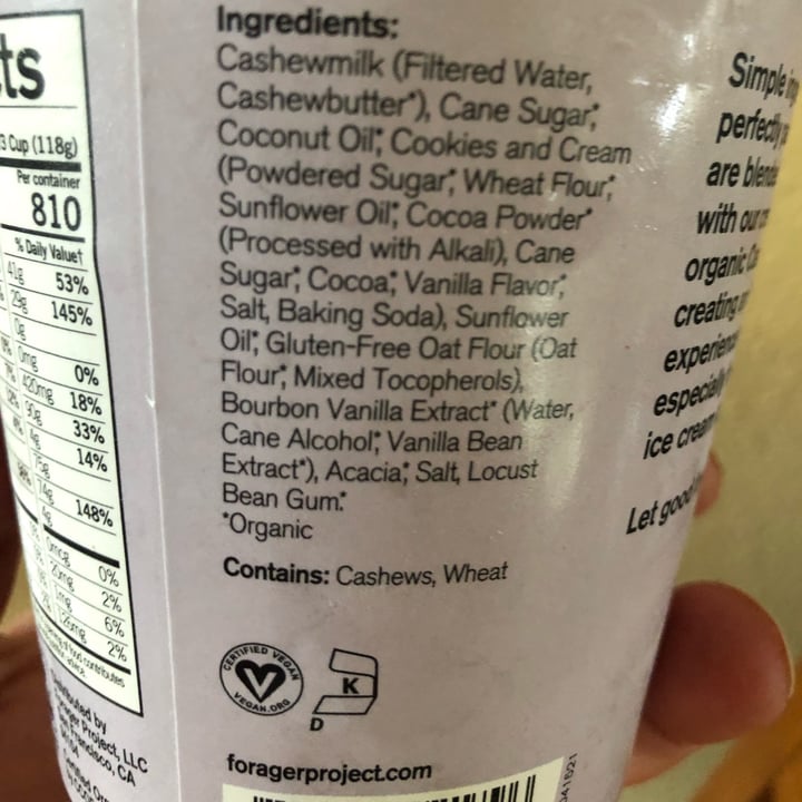 photo of Forager Project Cookies & Cream Cashewmilk Frozen Dessert shared by @lynnemp on  15 May 2022 - review