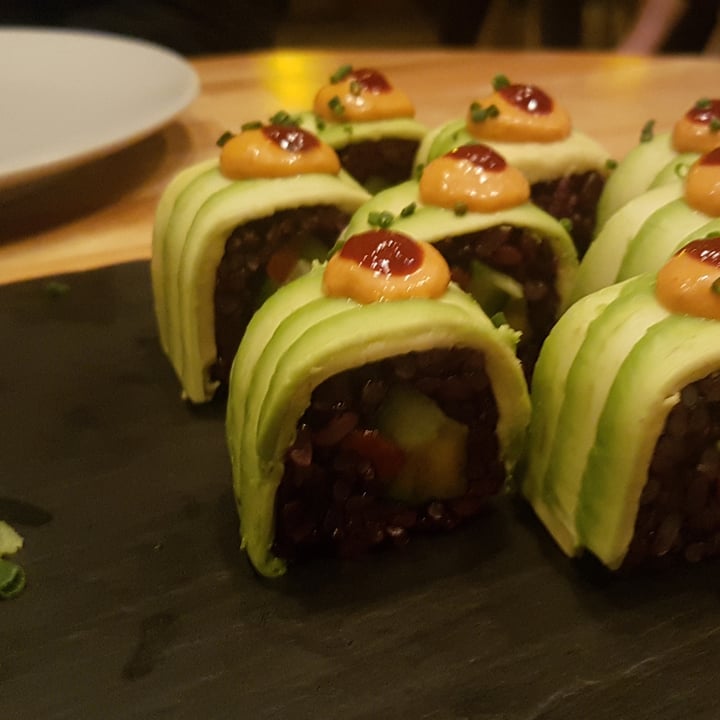 photo of Roots & Rolls Crunchy - Sushi - Uramaki shared by @kons on  01 Jun 2020 - review