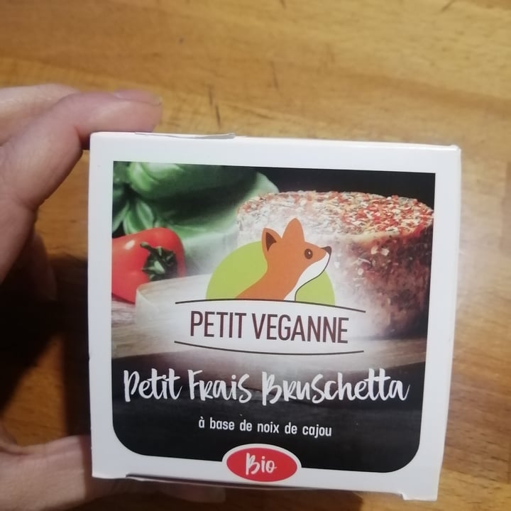 photo of Petit veganne Petit frais bruschetta shared by @azzurra on  19 Dec 2022 - review