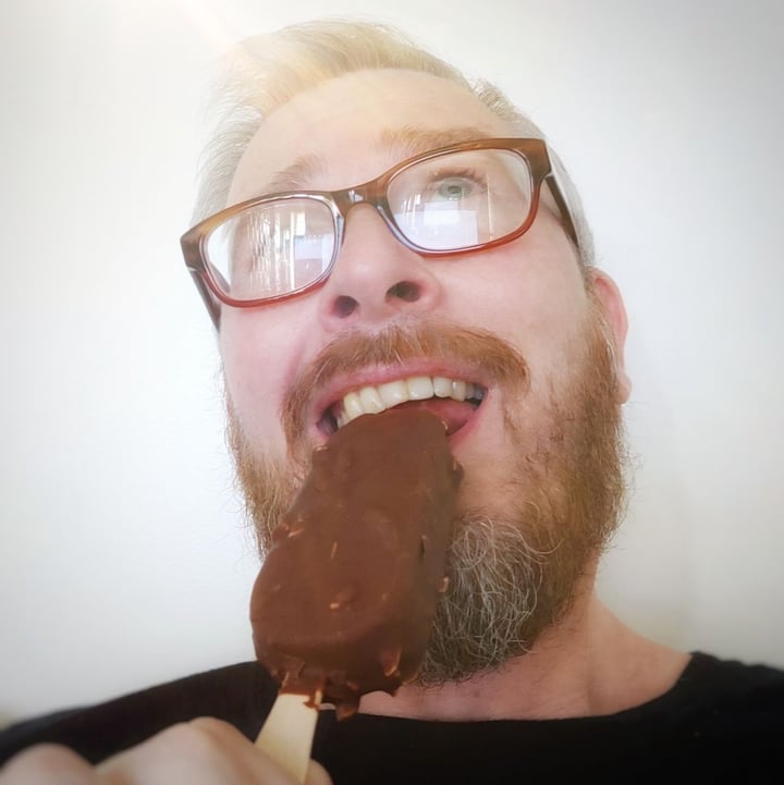 review photo of Magnum Magnum Vegan Almond shared by @crowtower on 22 Aug 2019 - review