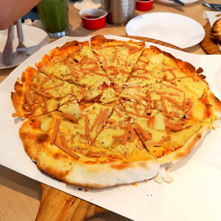 photo of WS Deli Experience Store Hula hawaiian pizza shared by @raffymabanag on  05 Apr 2022 - review