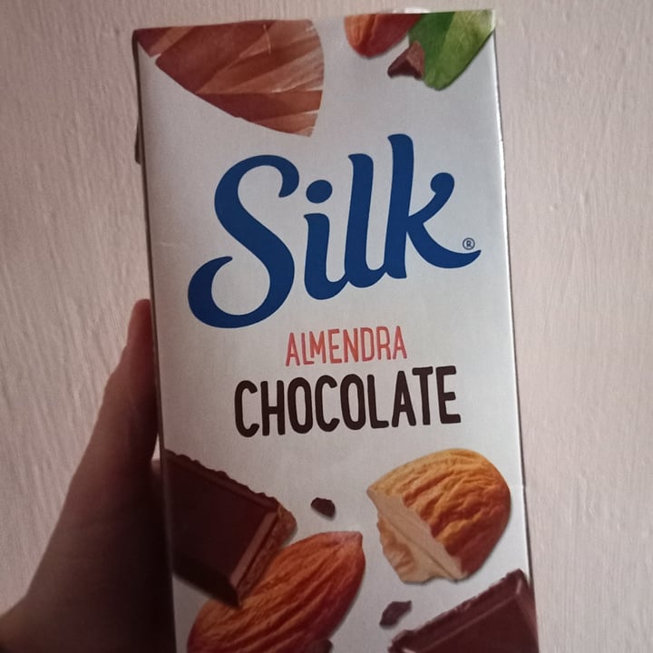 photo of Silk Alimento líquido sabor almendra chocolate shared by @camidobler on  25 Aug 2022 - review
